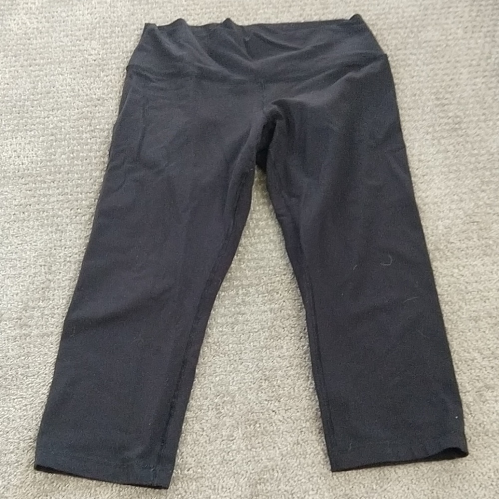 Lululemon crops